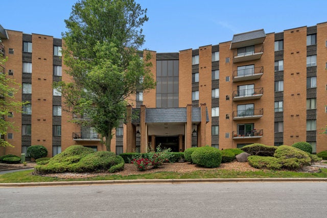 700 N Bruce Lane 508 — photo