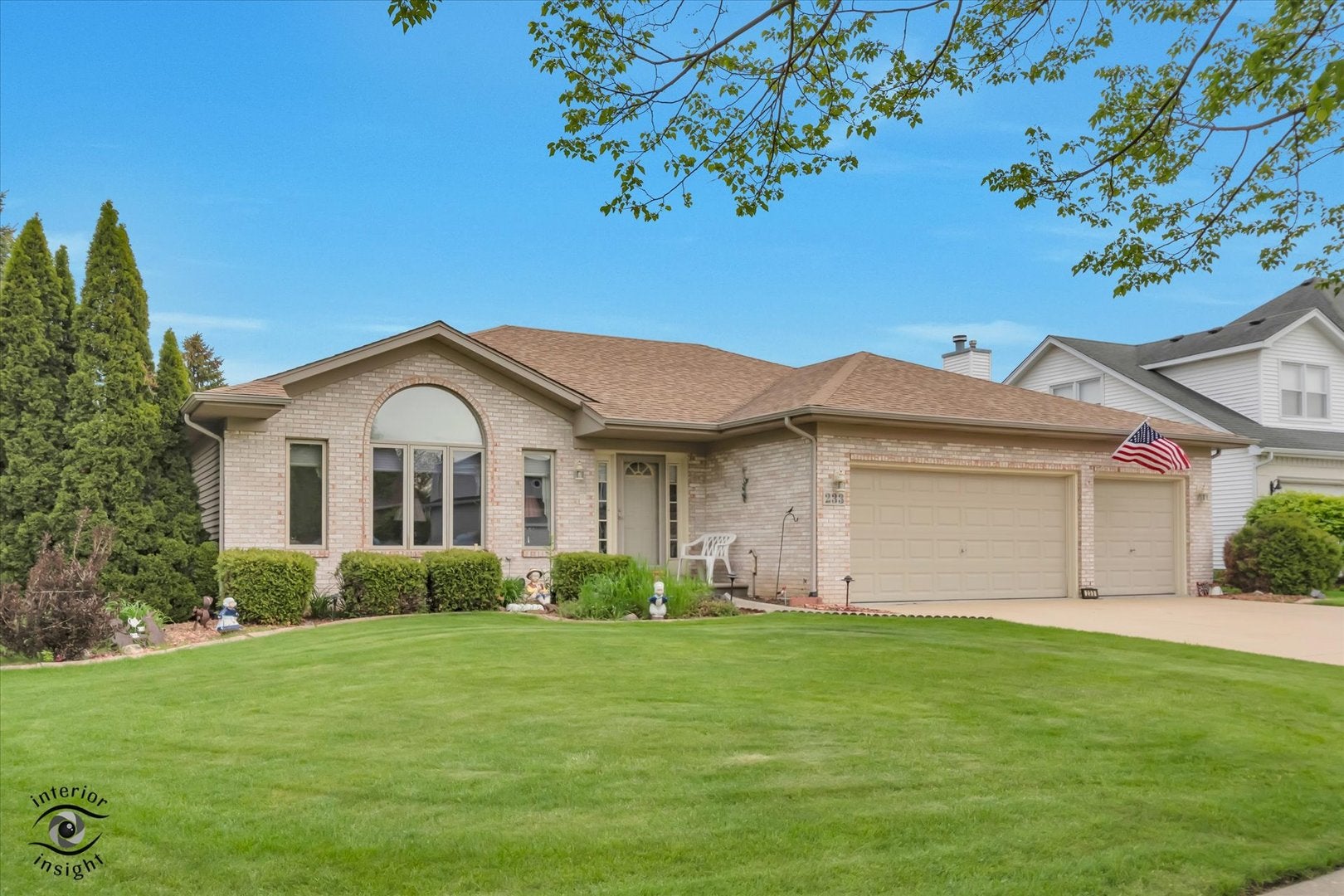 233 Goldenwood Court — photo