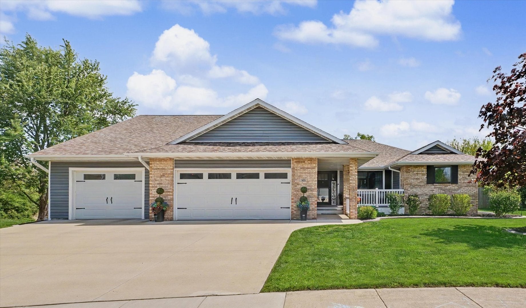 808 Cedar Ridge Court — photo