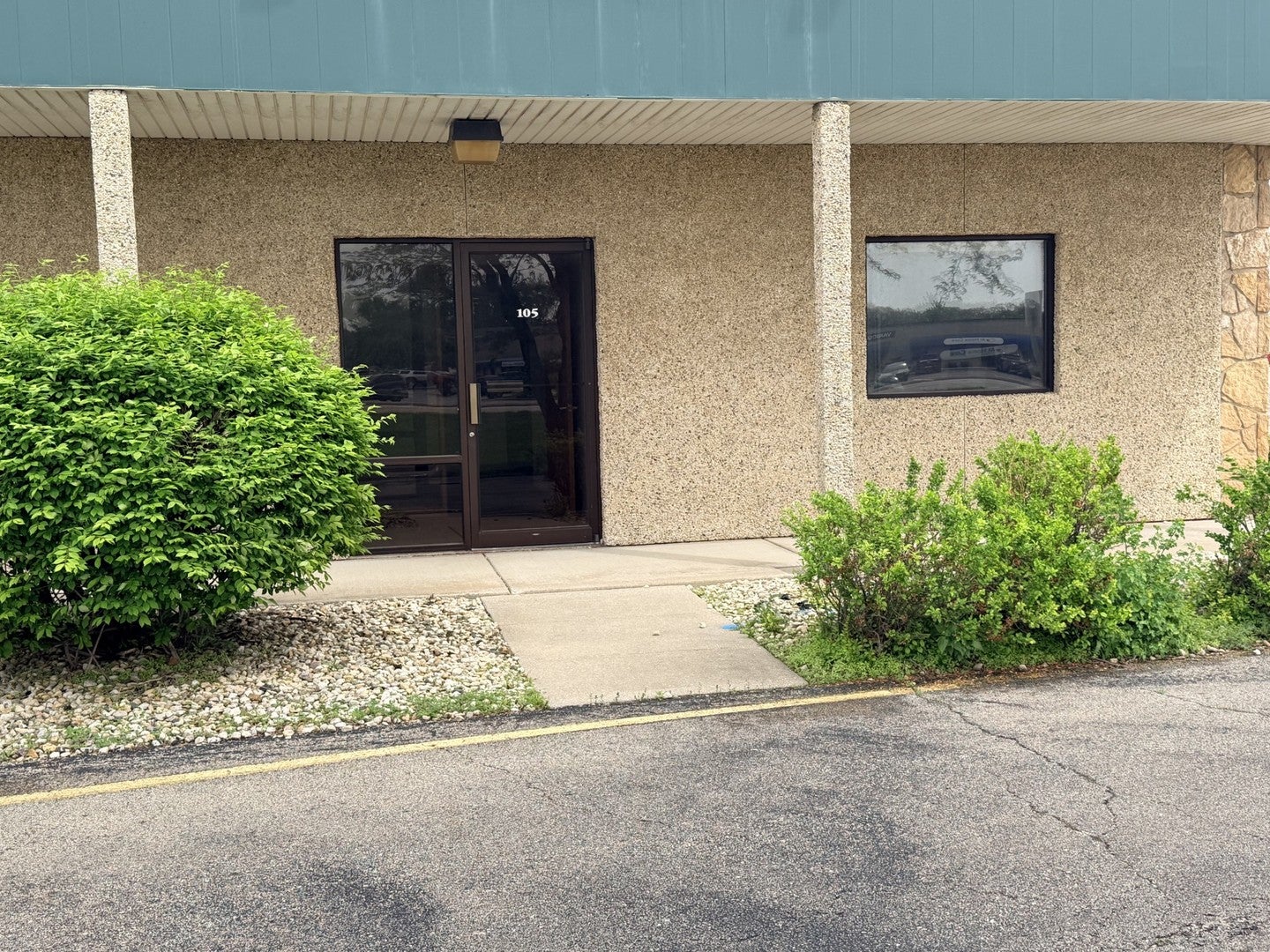 1011 Shooting Park Road 105 — photo