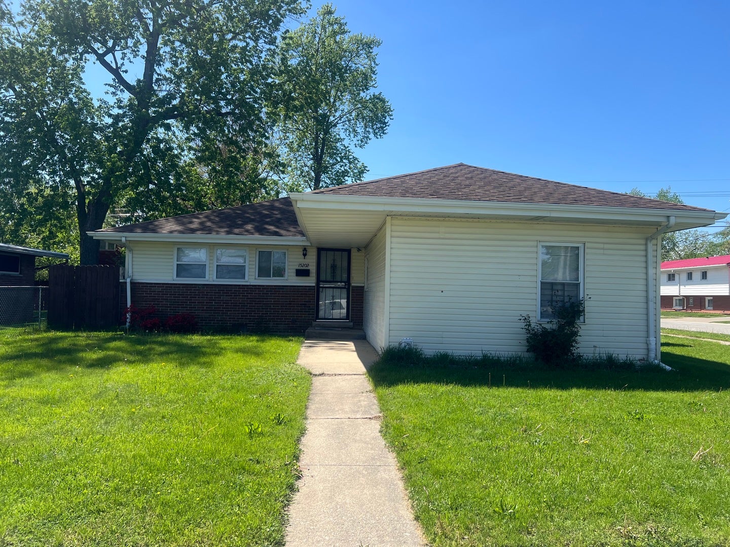 15202 Meadow Lane — photo