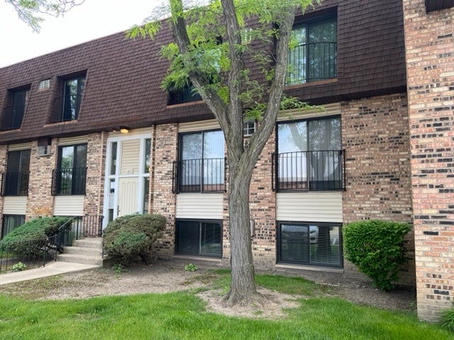 183 N Waters Edge Drive W 301 — photo