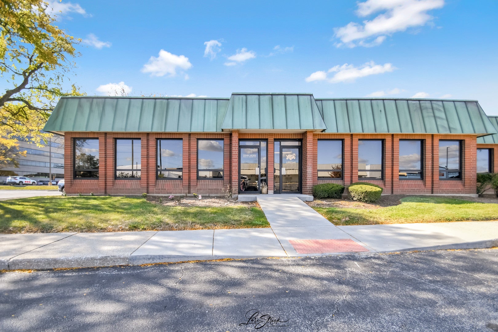 1311 Butterfield Road 306 — photo