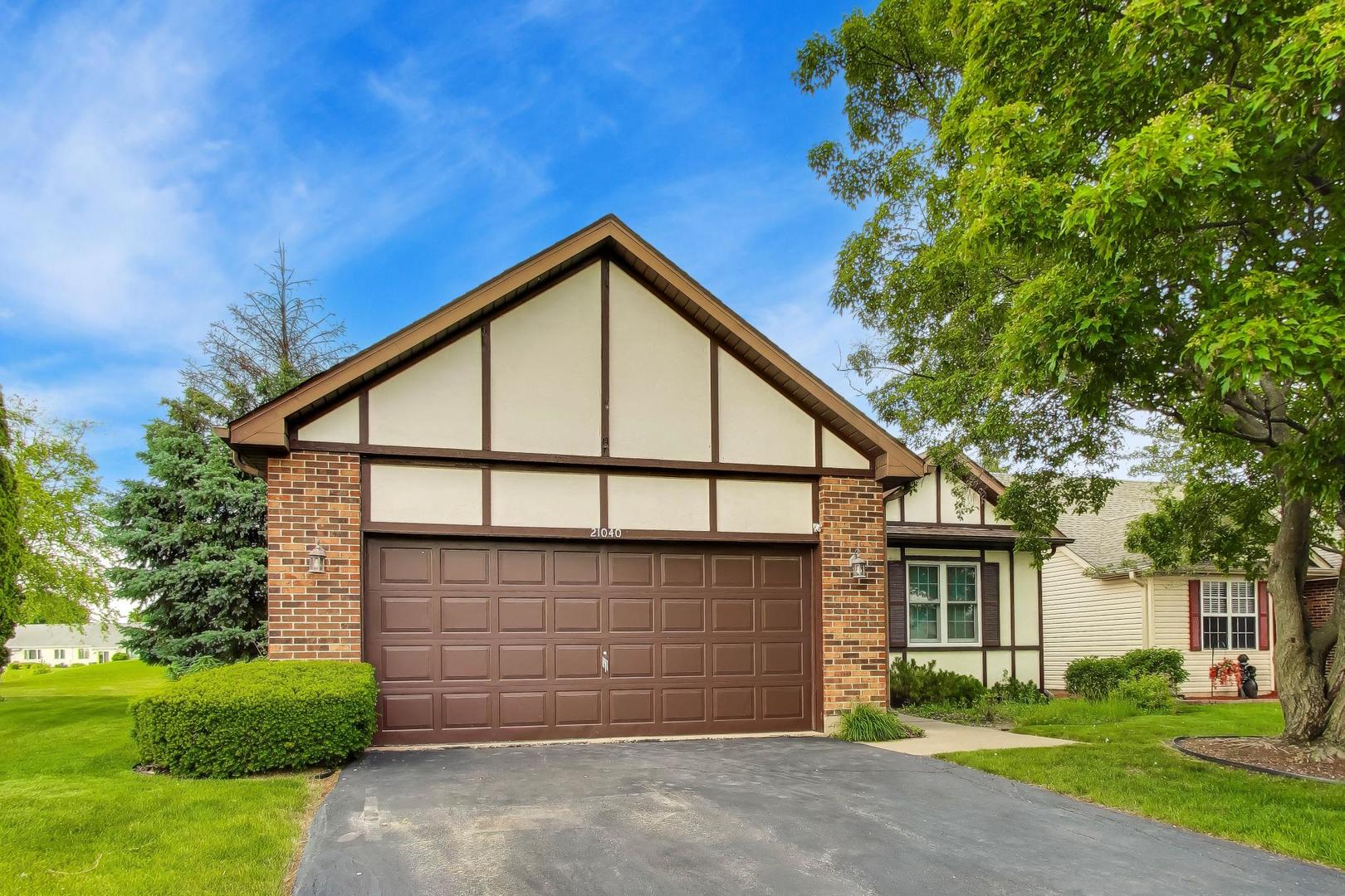 21040 W Hazelnut Lane — photo