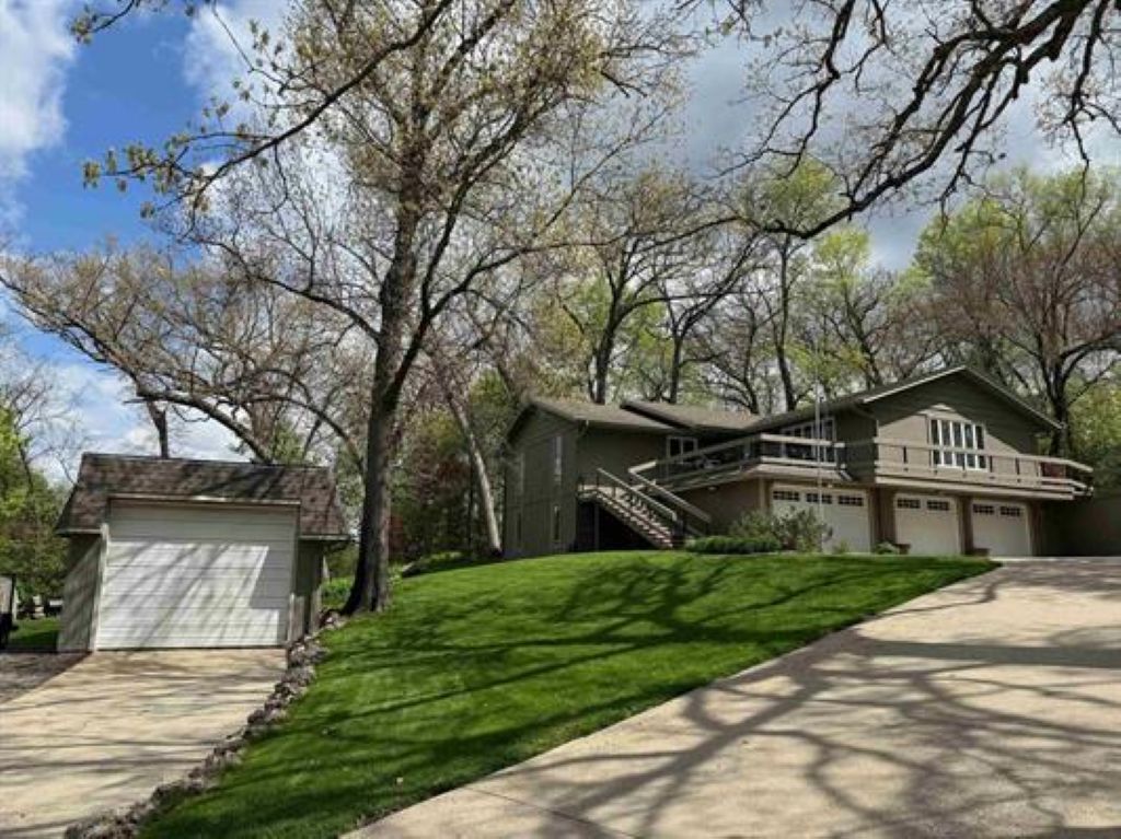 7758 Ray Court — photo