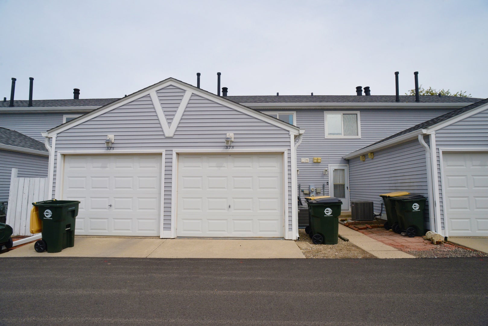 375 Meadow Green Lane — photo
