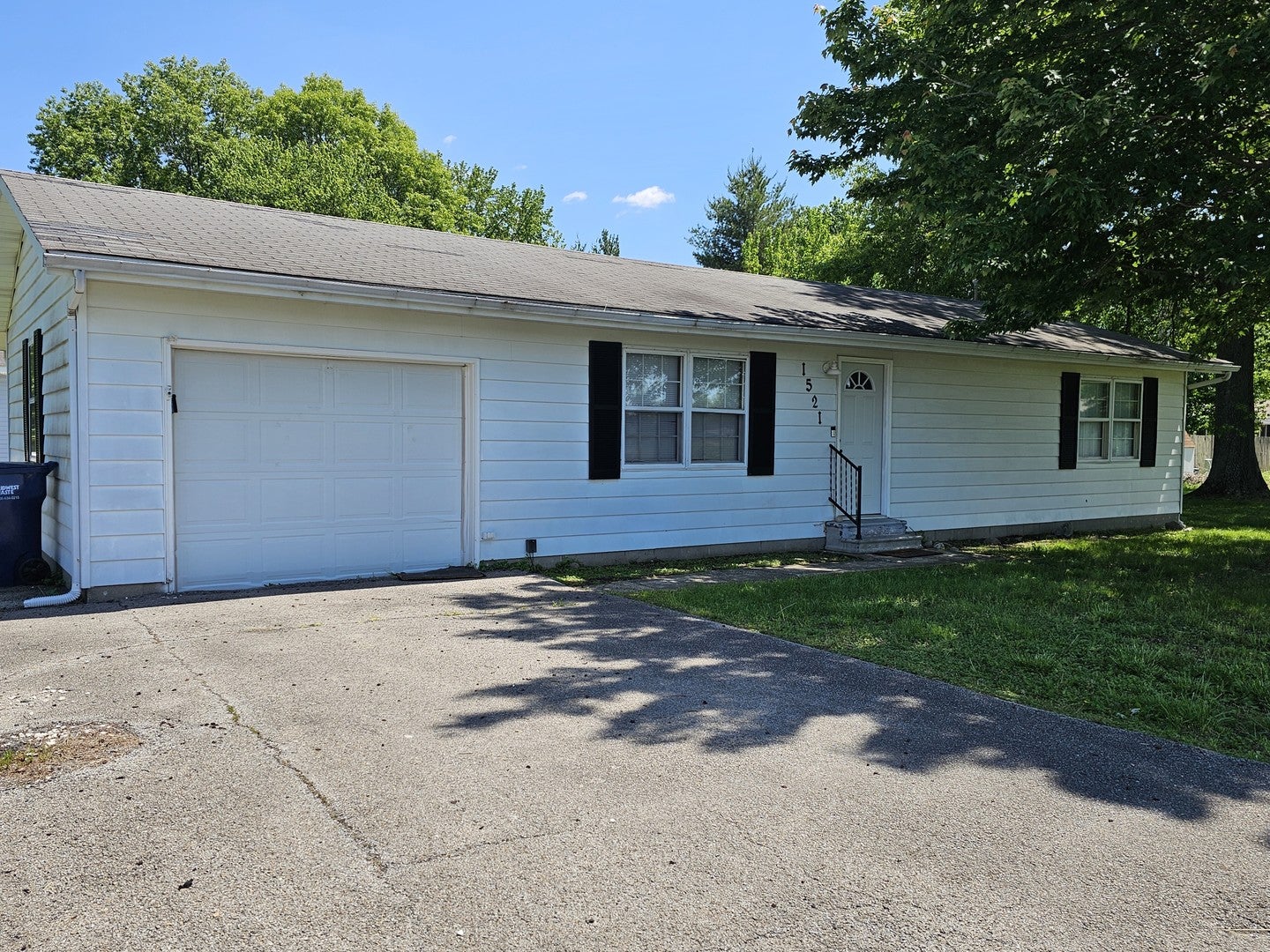 1521 Triangle Street — photo