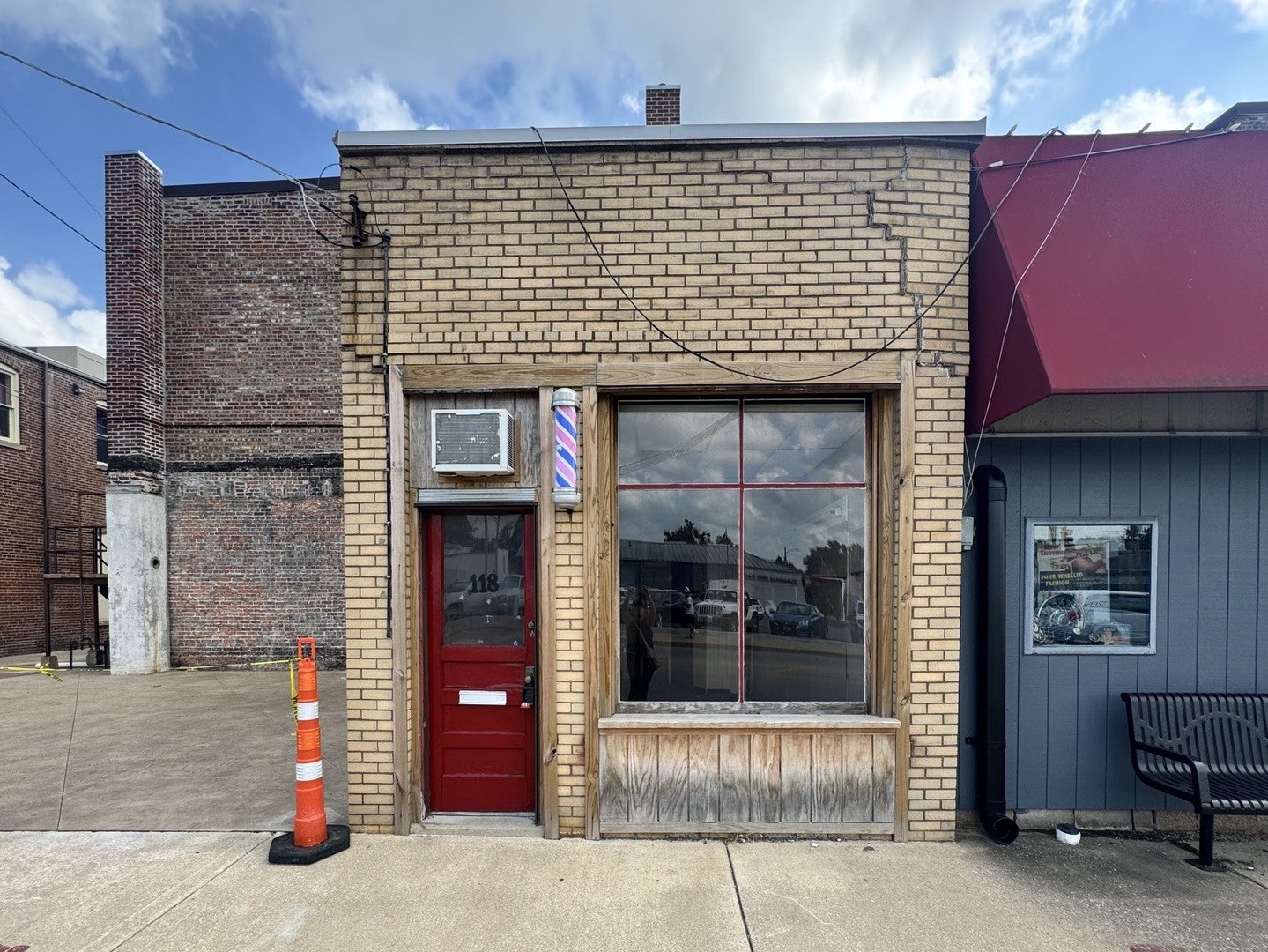 118 W Howard Street — photo