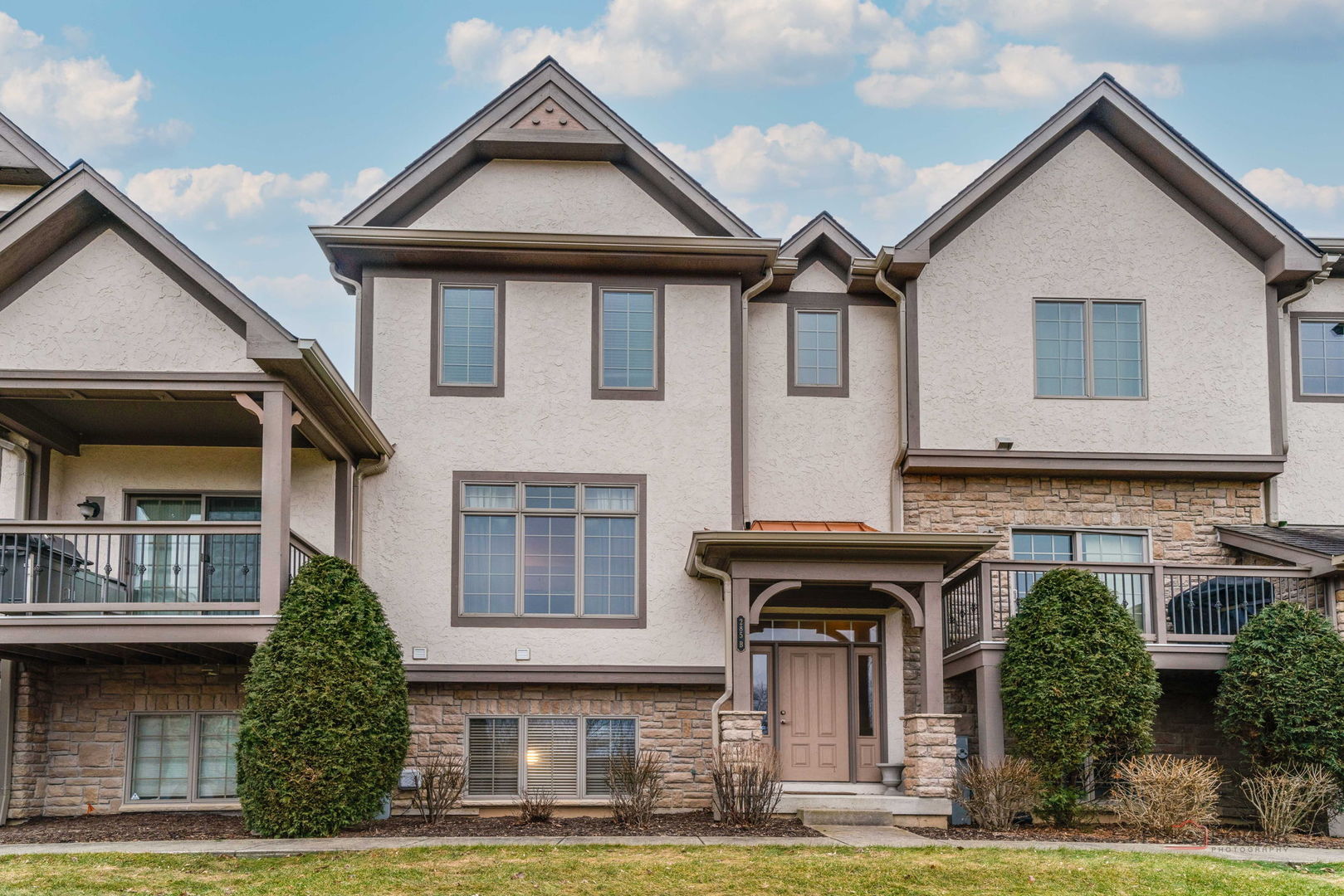 285 Regency Court Unit B Court — photo