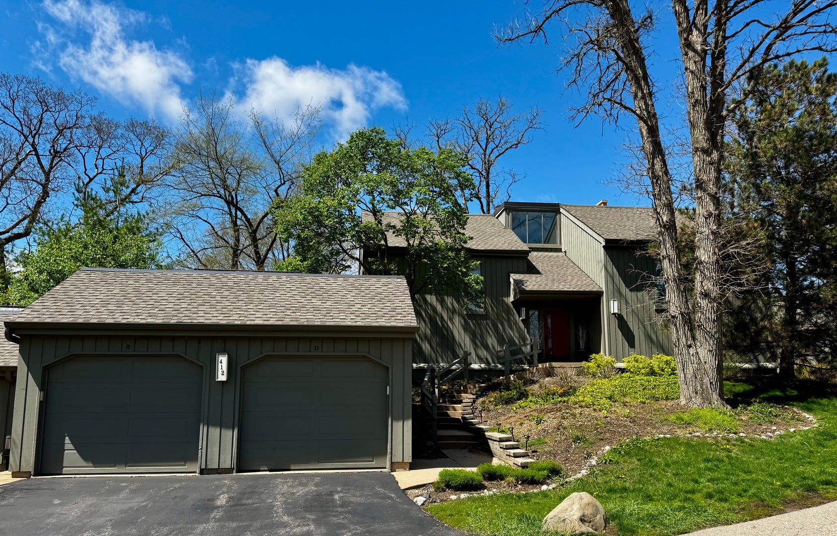 412 Deer Trail Hill B — photo