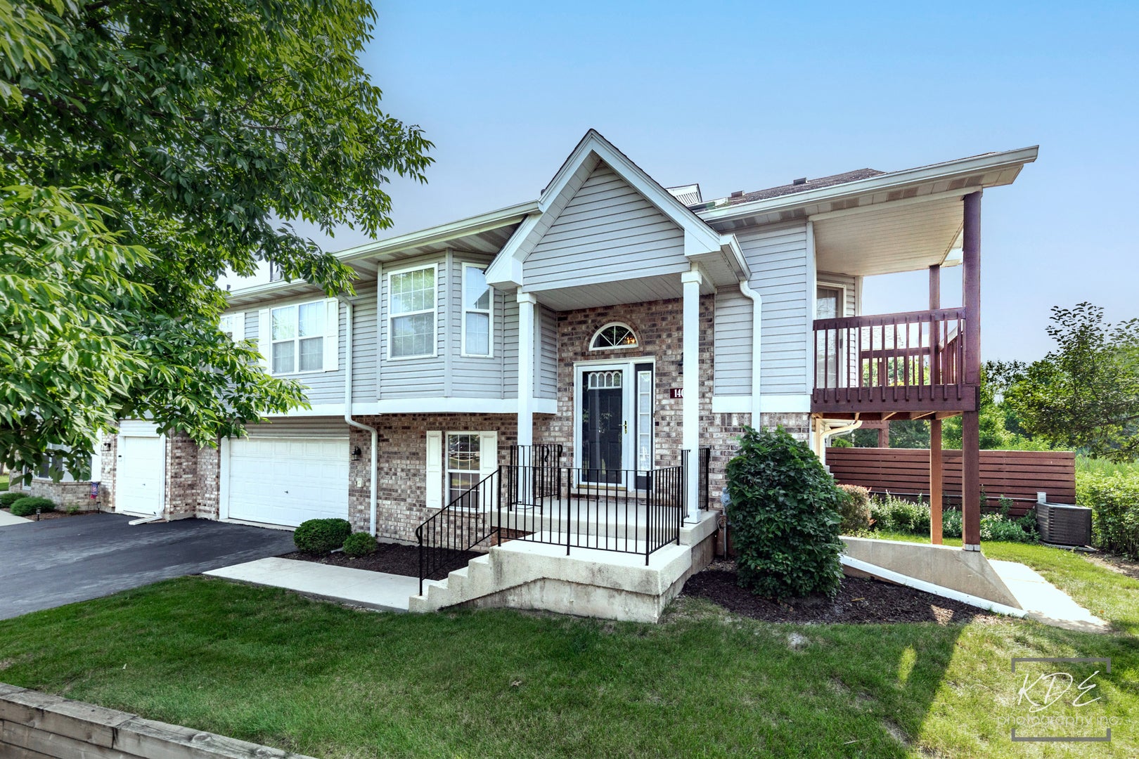 14017 S Cambridge Circle — photo