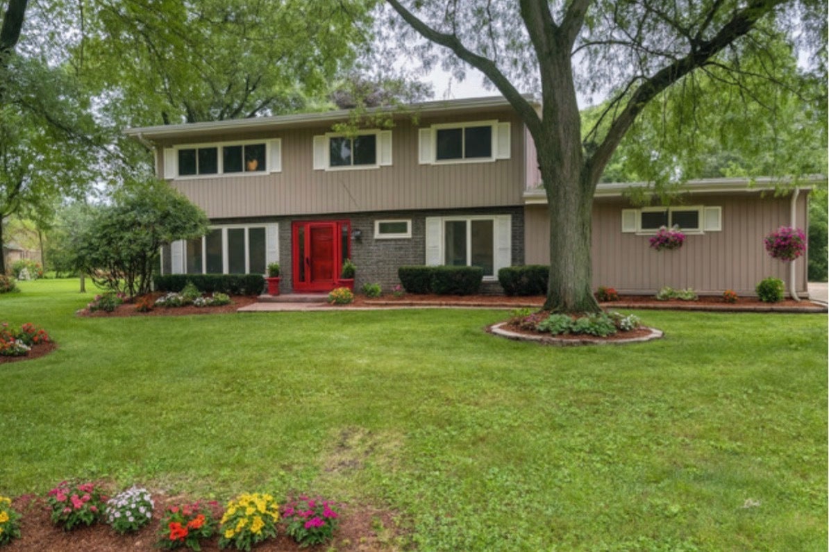 206 Julie Drive — photo