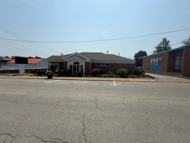 201 W Broadway Boulevard — photo