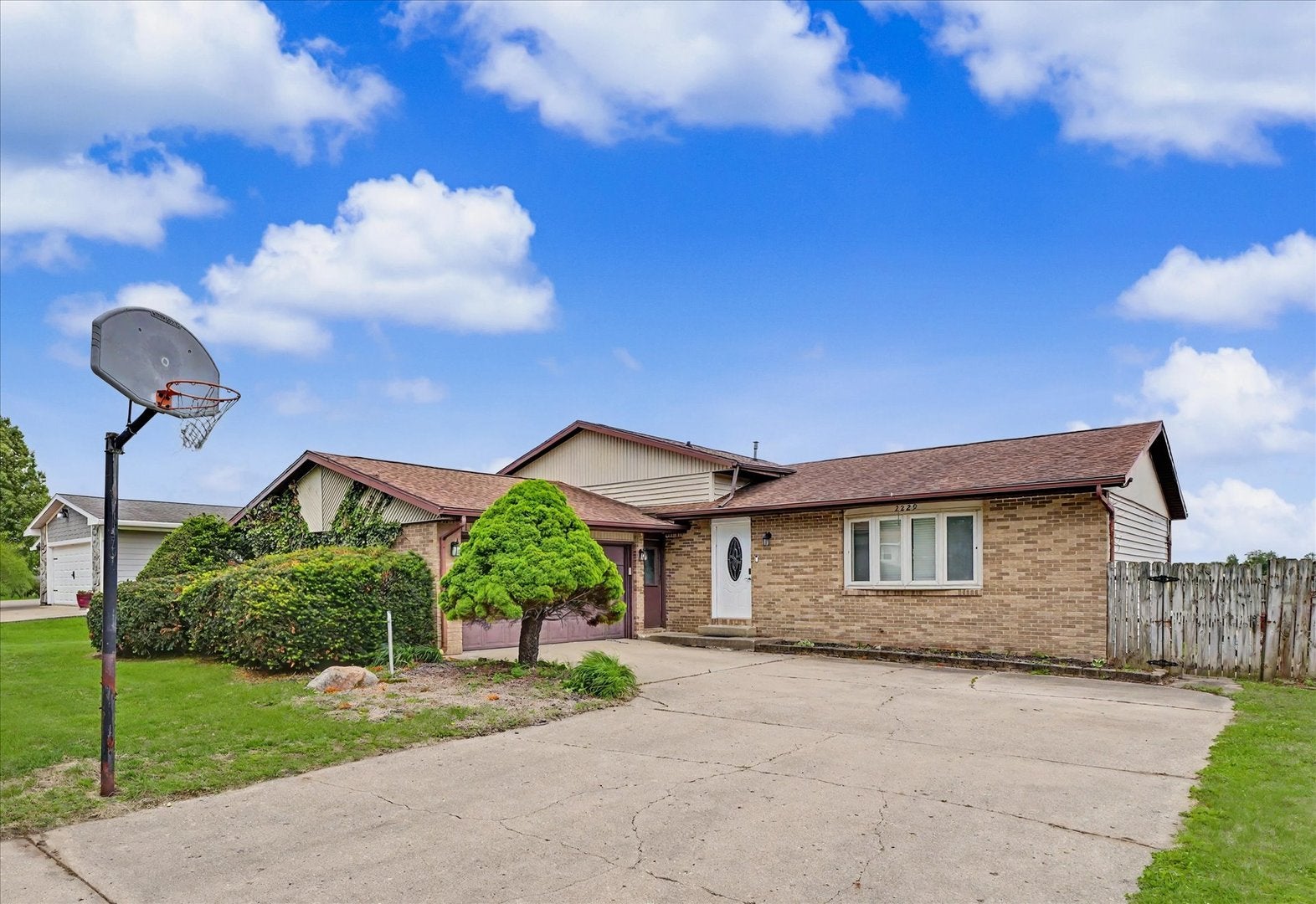 2229 Jeffery Drive — photo