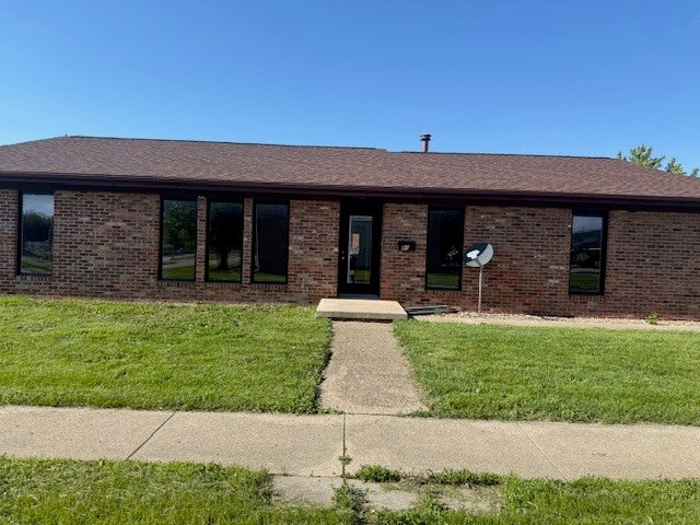 806 Four Seasons Road — photo
