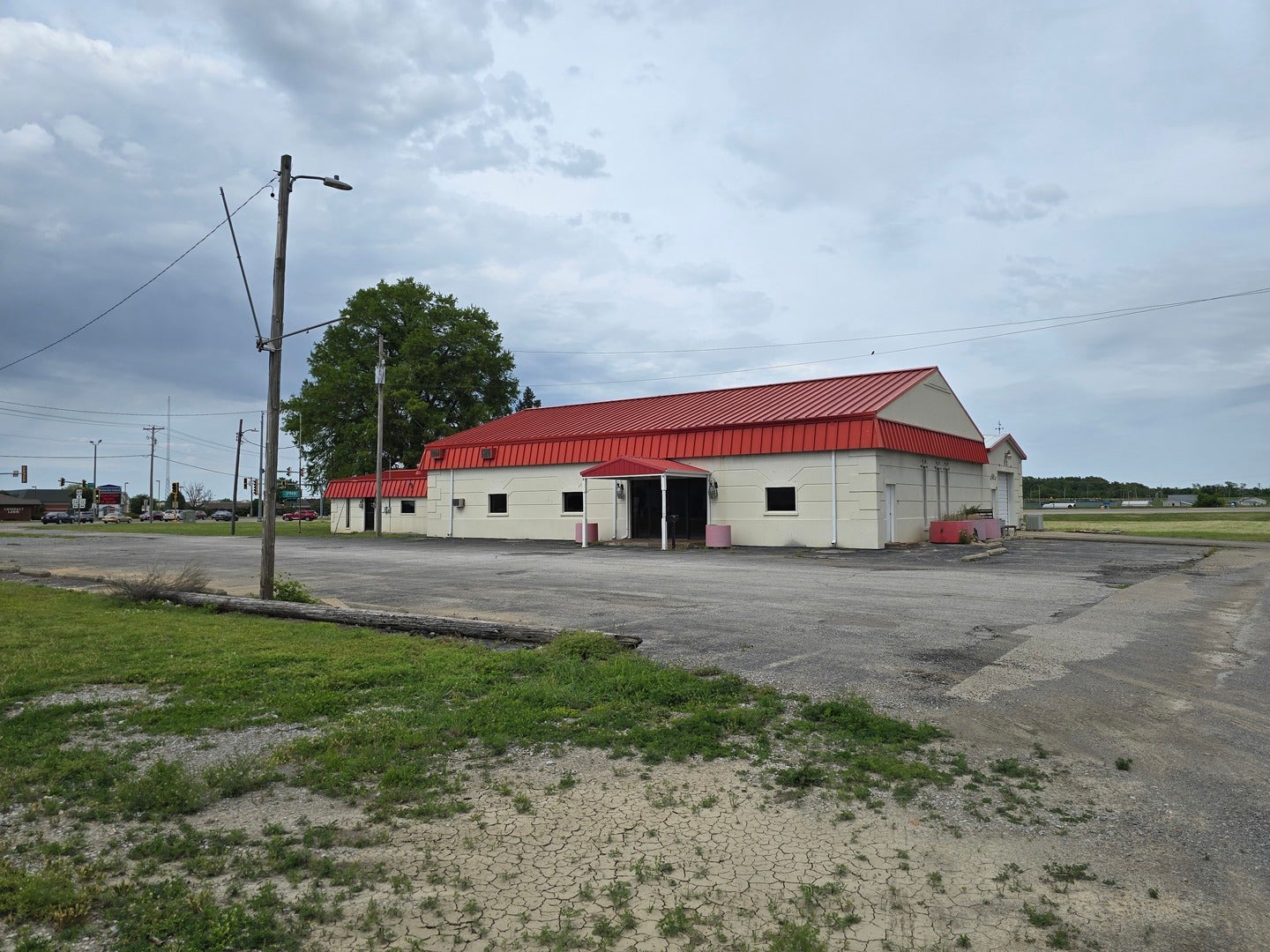 404 N Commercial Street — photo