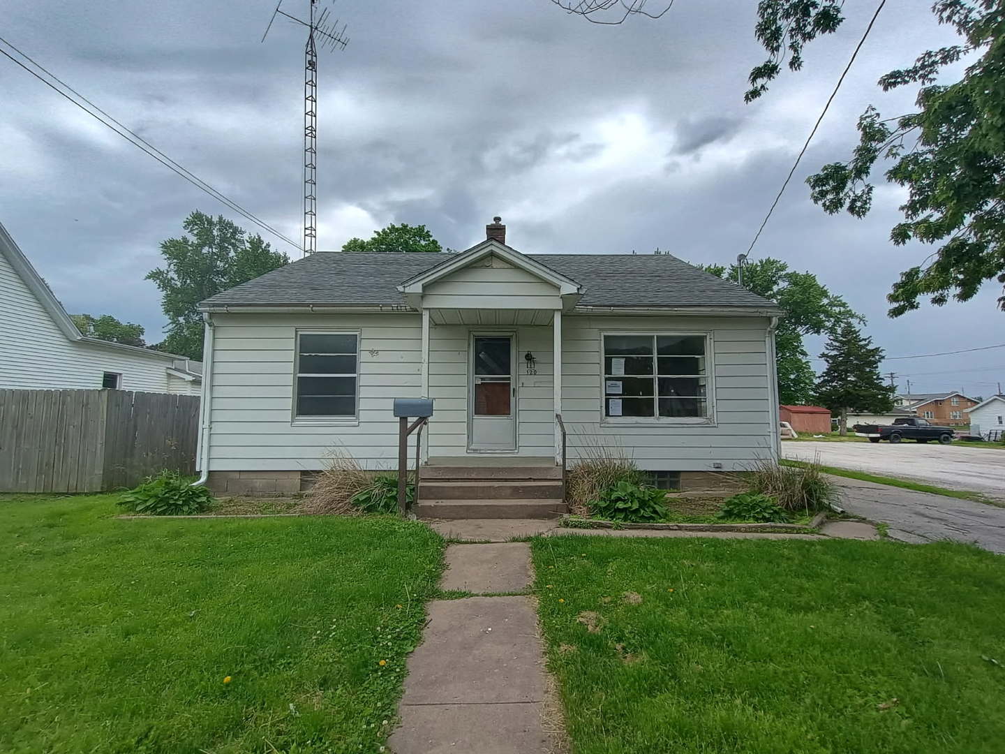 120 E Adams Street — photo