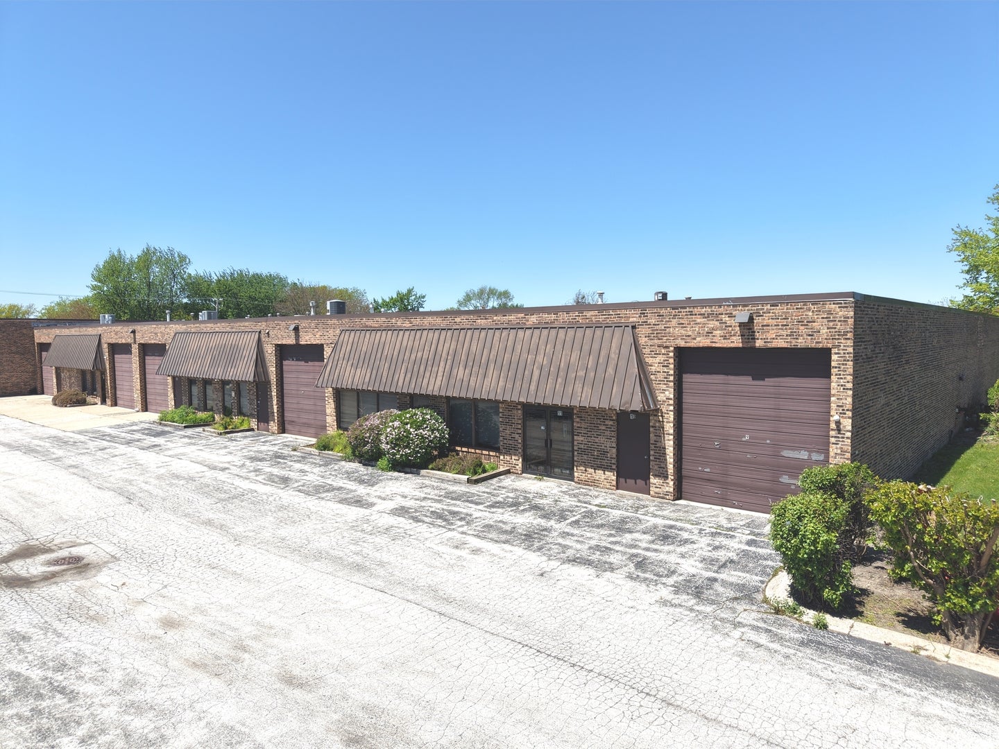1598 Huntigton Drive — photo