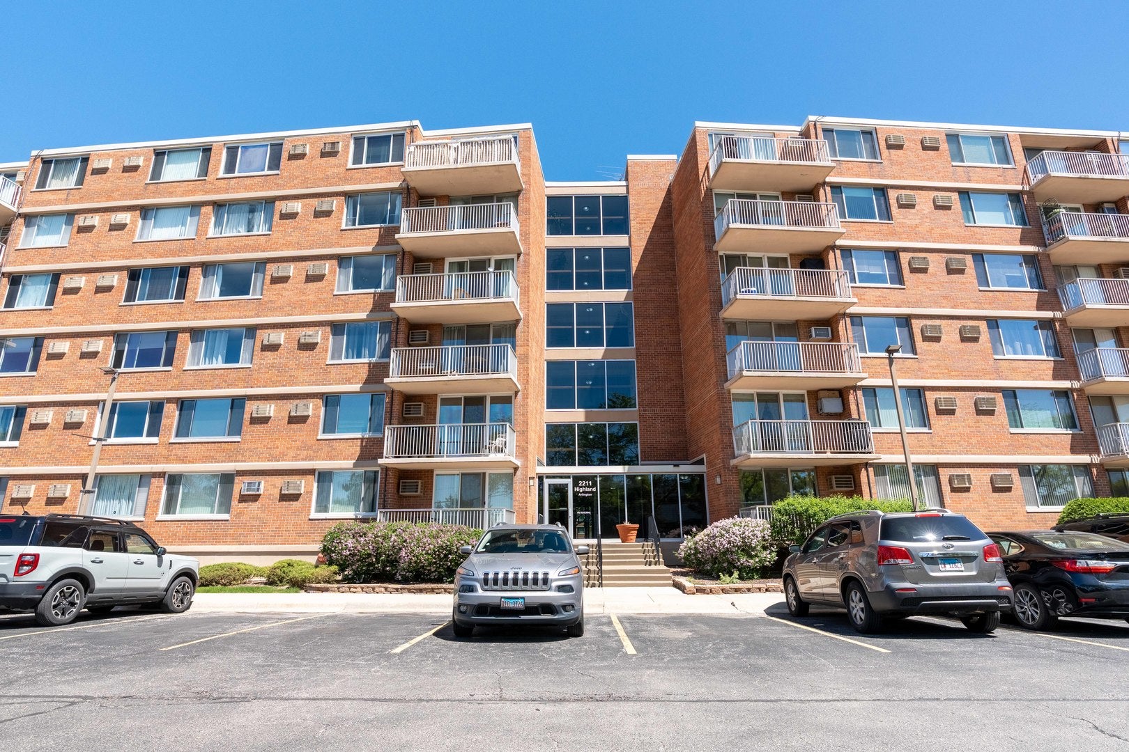 2211 S Highland Avenue 4B — photo