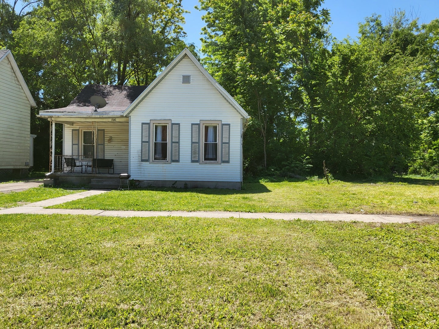 1706 E Edwards Street — photo
