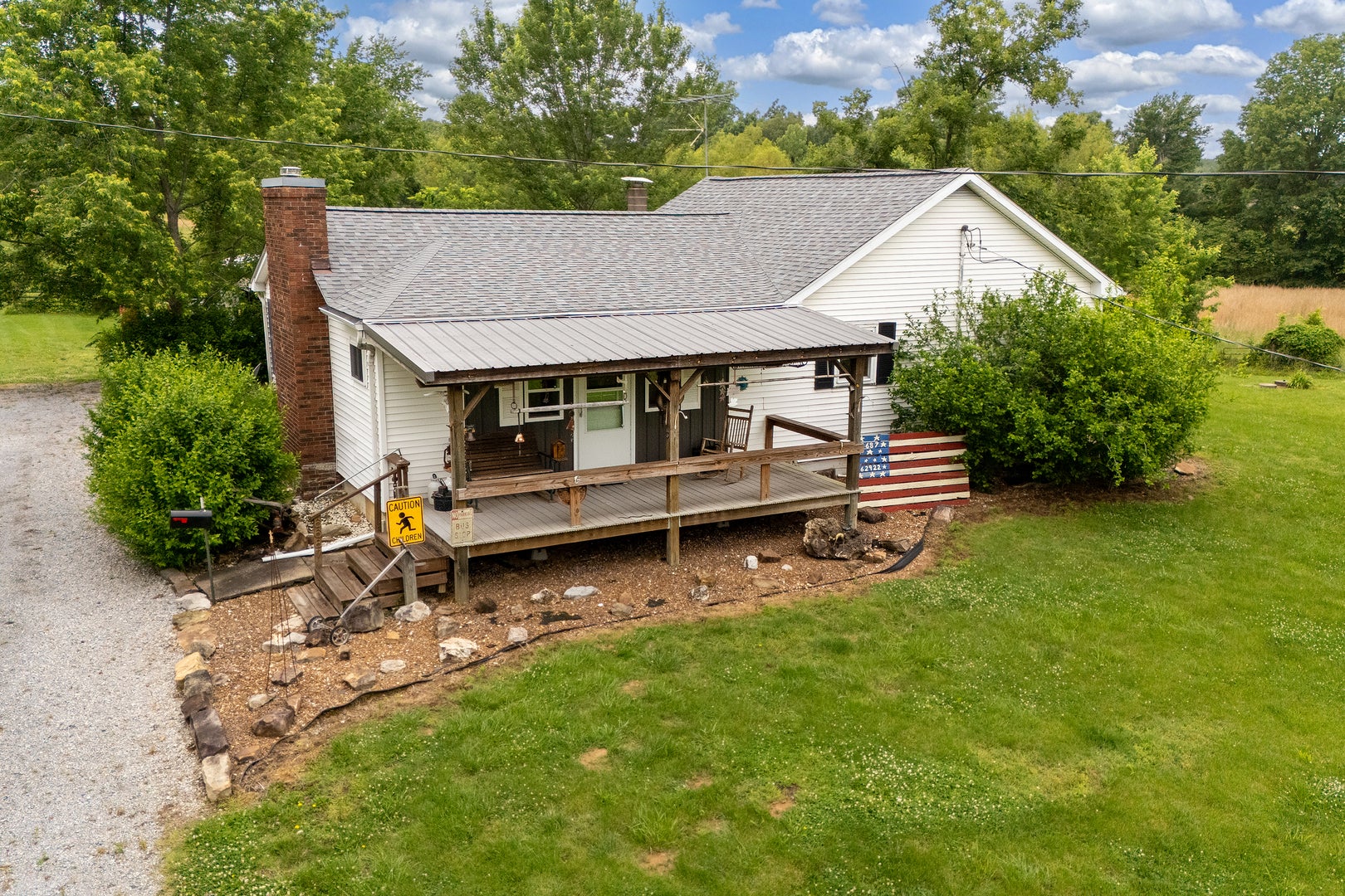6687 Route 166 — photo