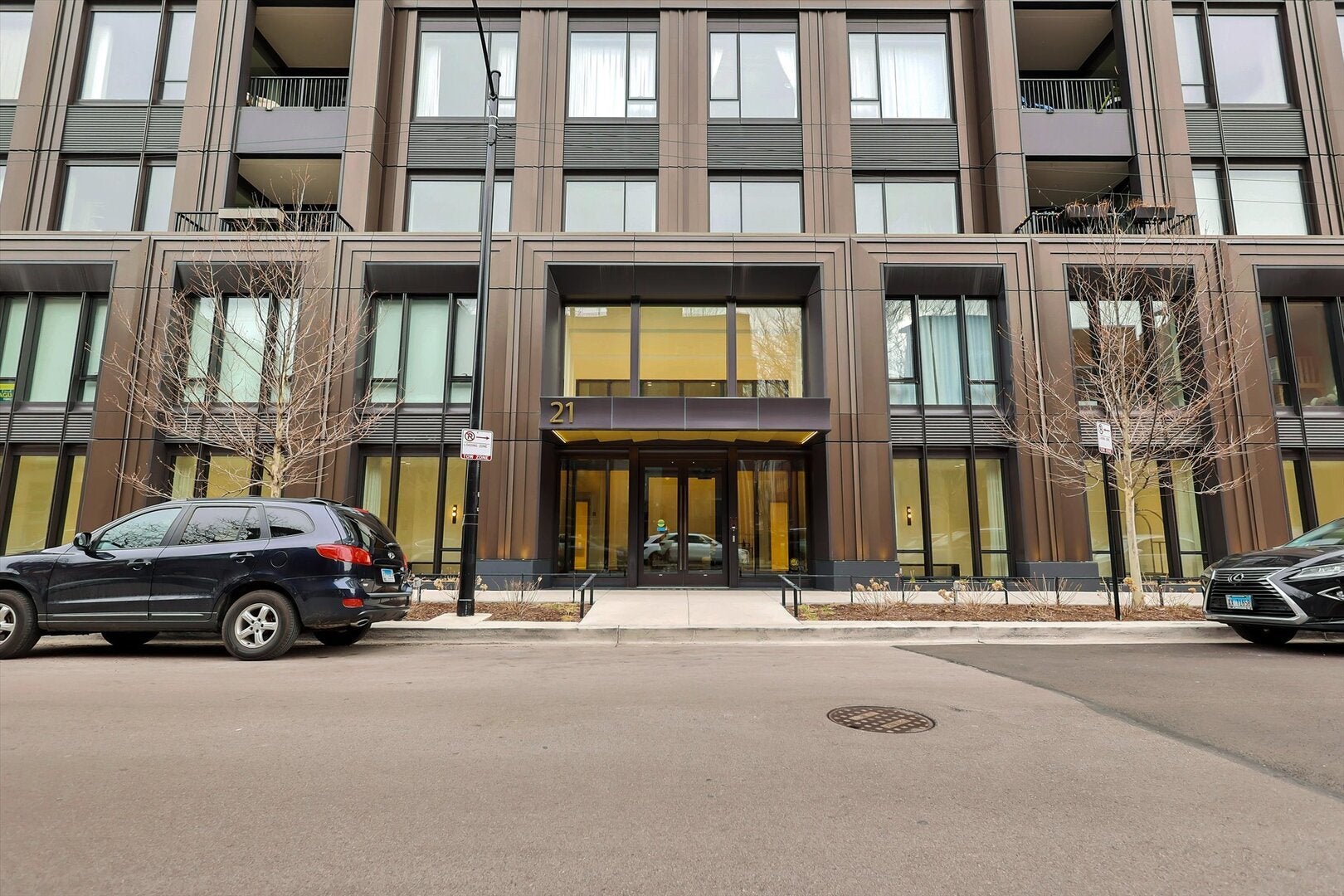 21 N May Street 501 — photo