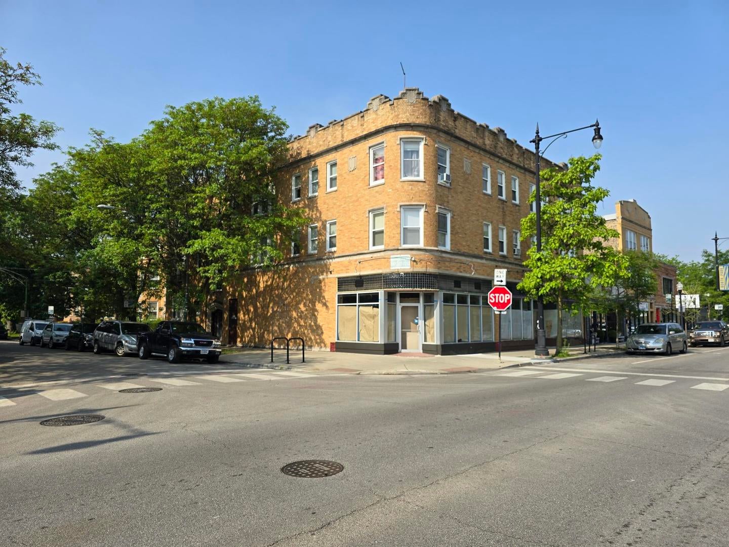 3305 W Bryn Mawr Avenue — photo