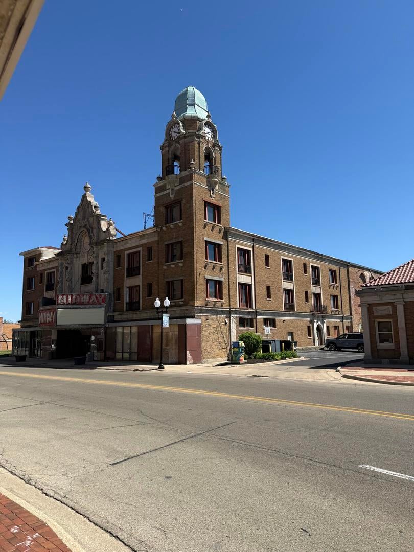 721 E State Street — photo