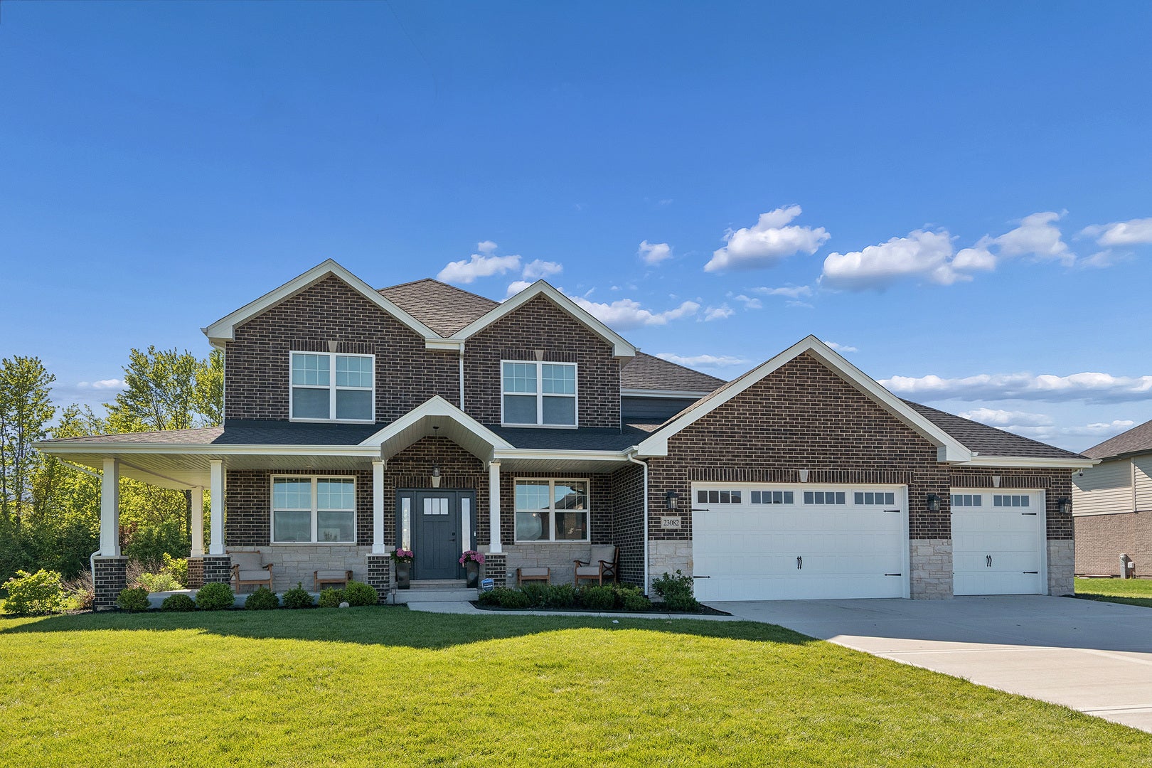 23082 Mayfield Drive — photo