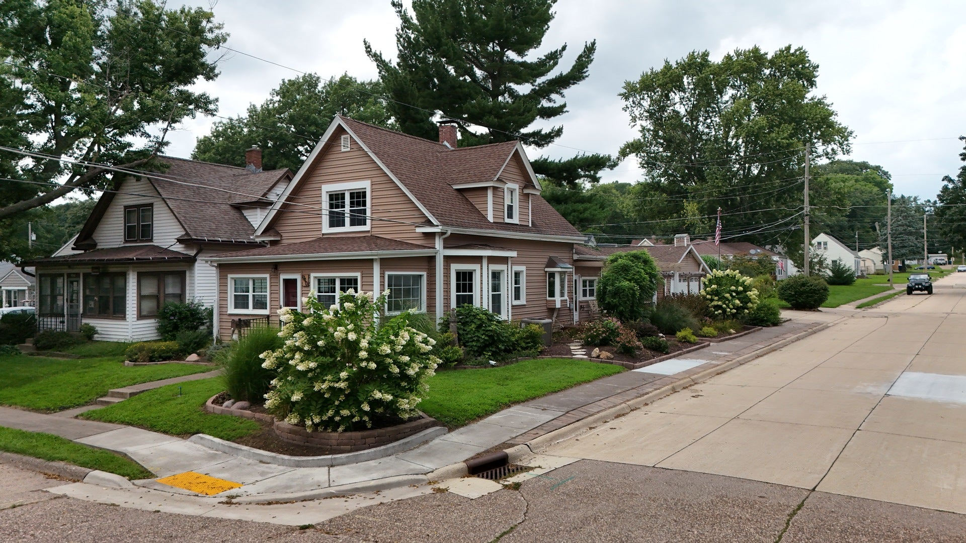 940 Jones Street — photo
