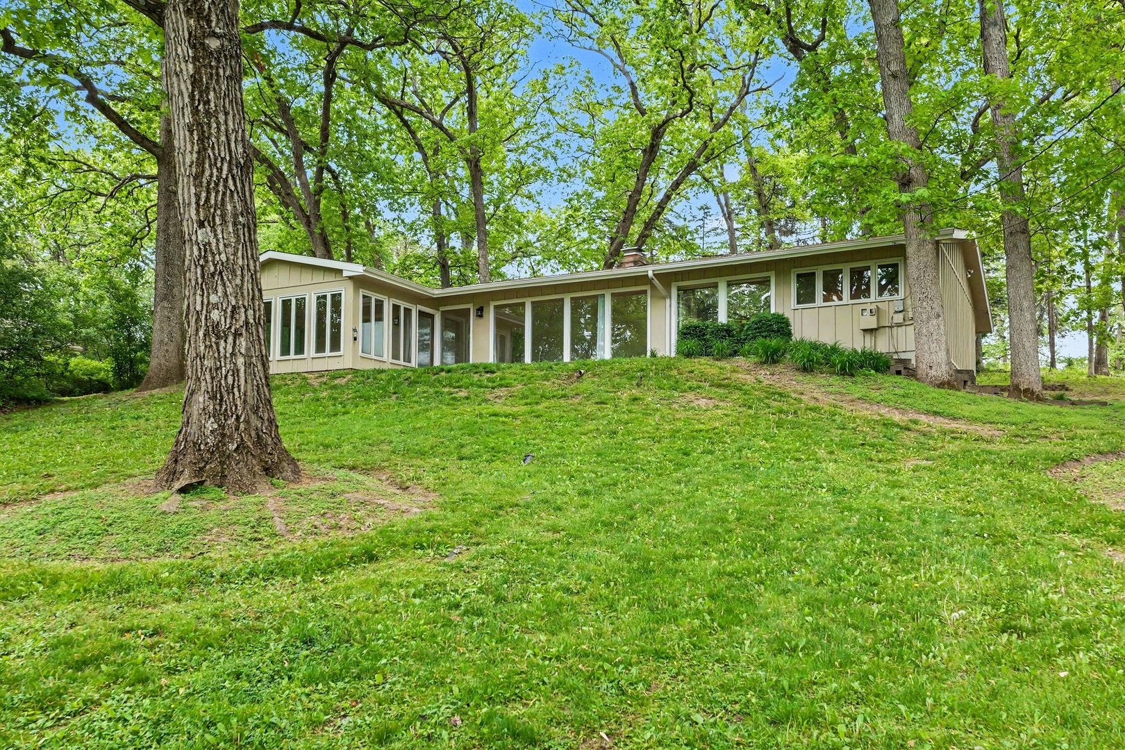 61 Timberlake Road — photo