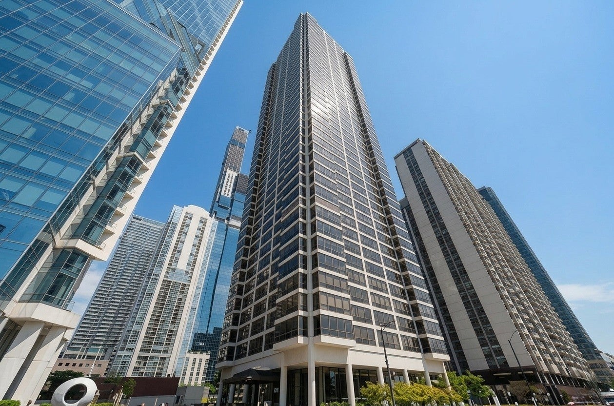 360 E Randolph Street 2203 — photo