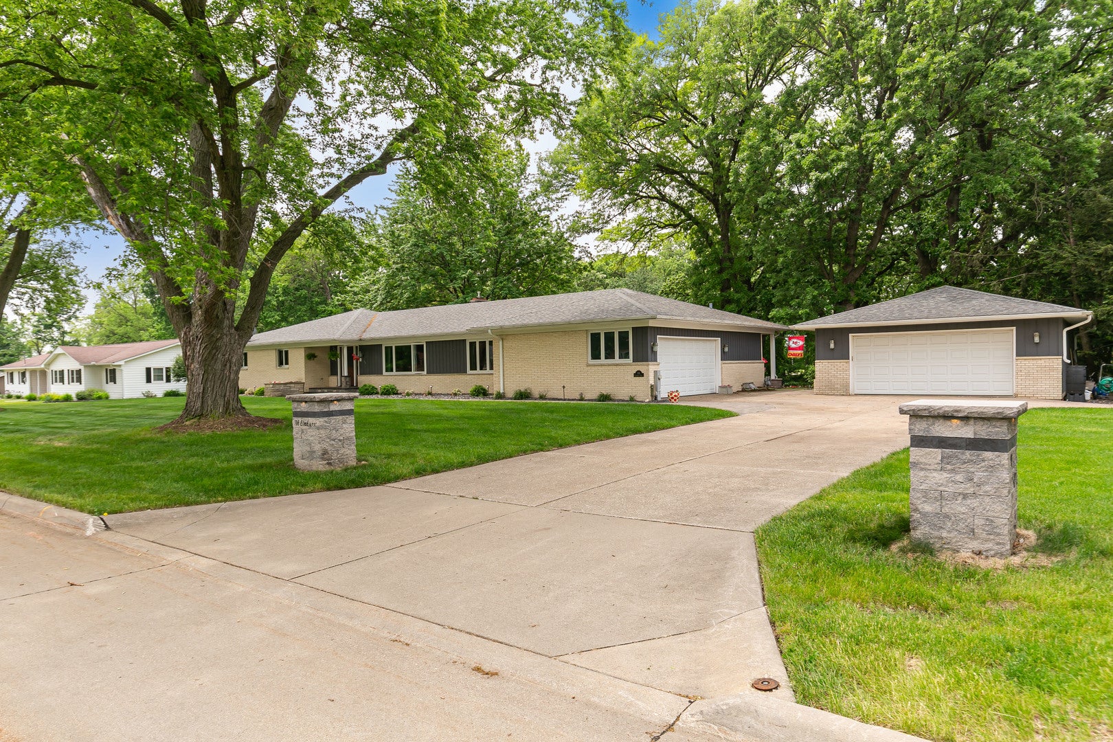 116 Elmhurst Lane — photo