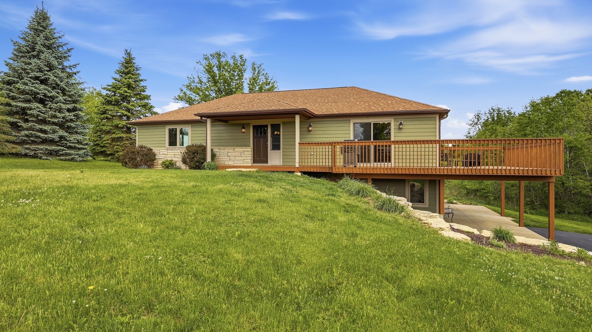 2 Concord Court — photo