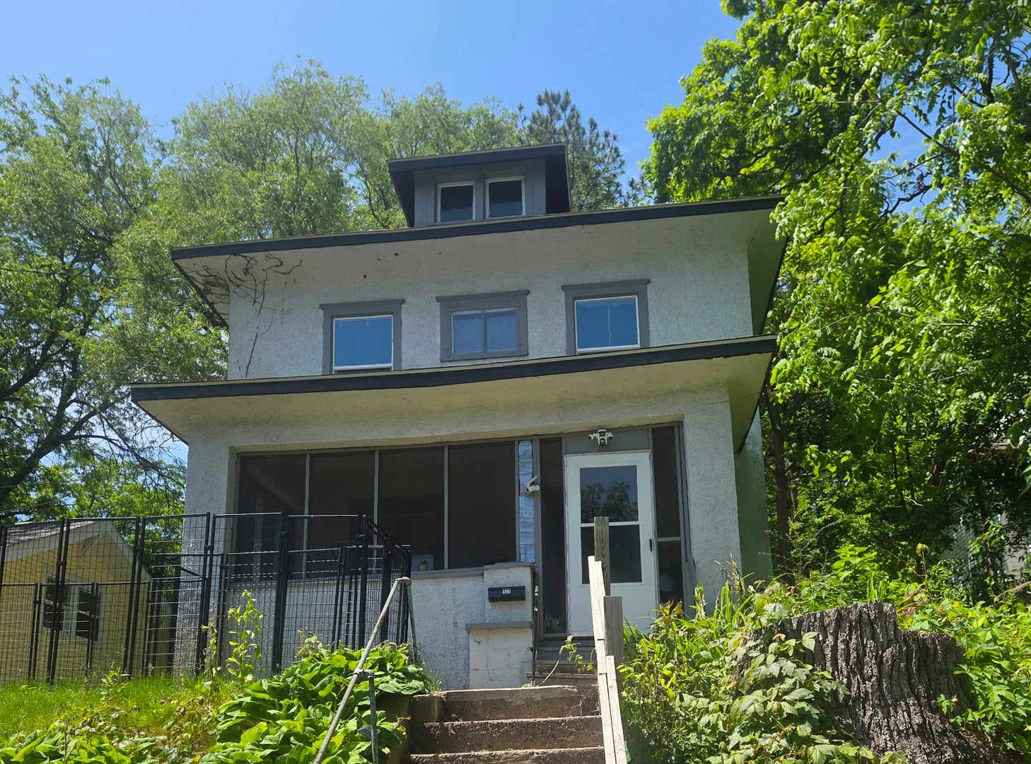 121 Dewhurst Street — photo