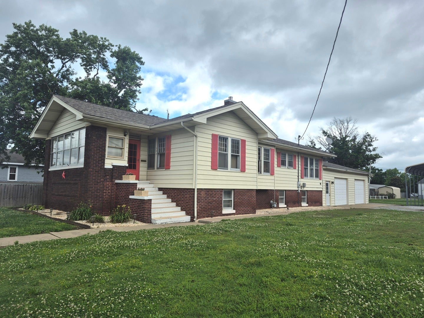 502 N Jackson Street — photo