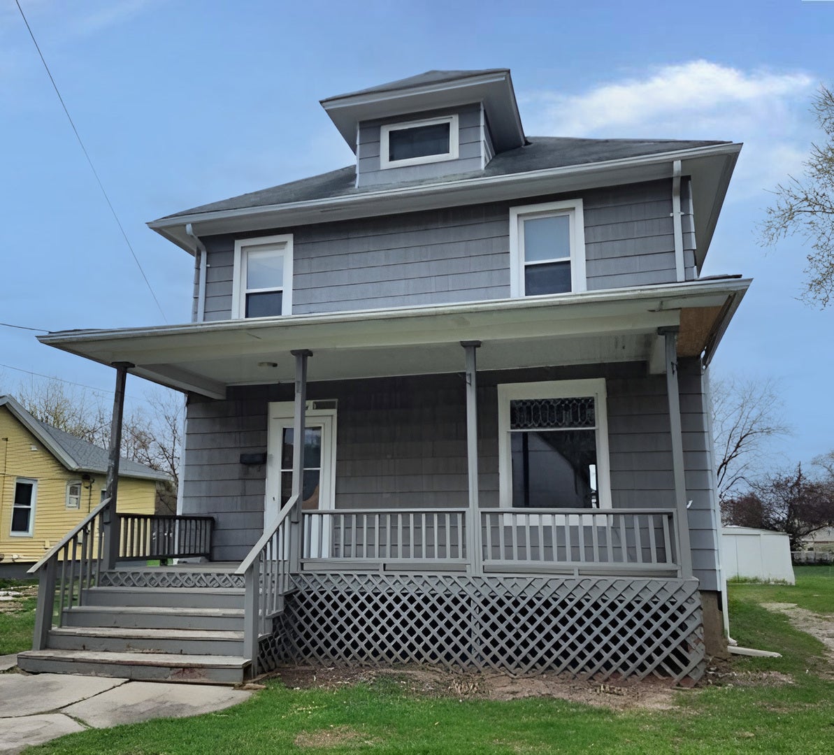 404 W 1st Street — photo