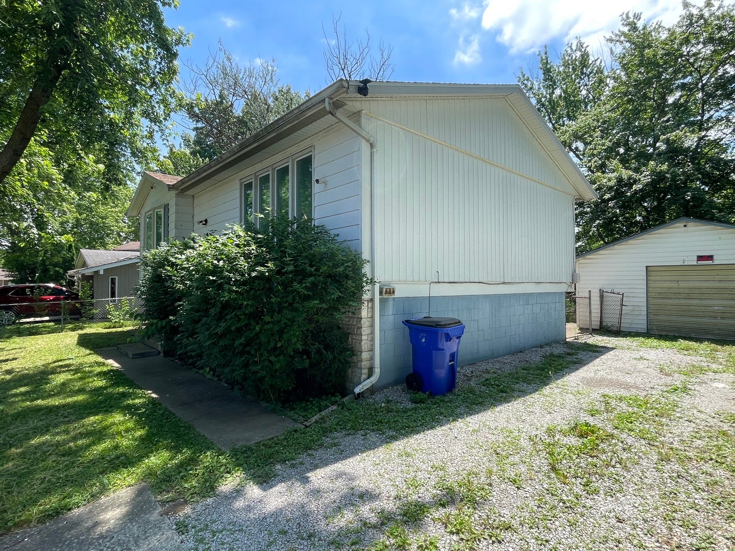 3265 Robin Drive, Decatur, IL 62526 — photo 2