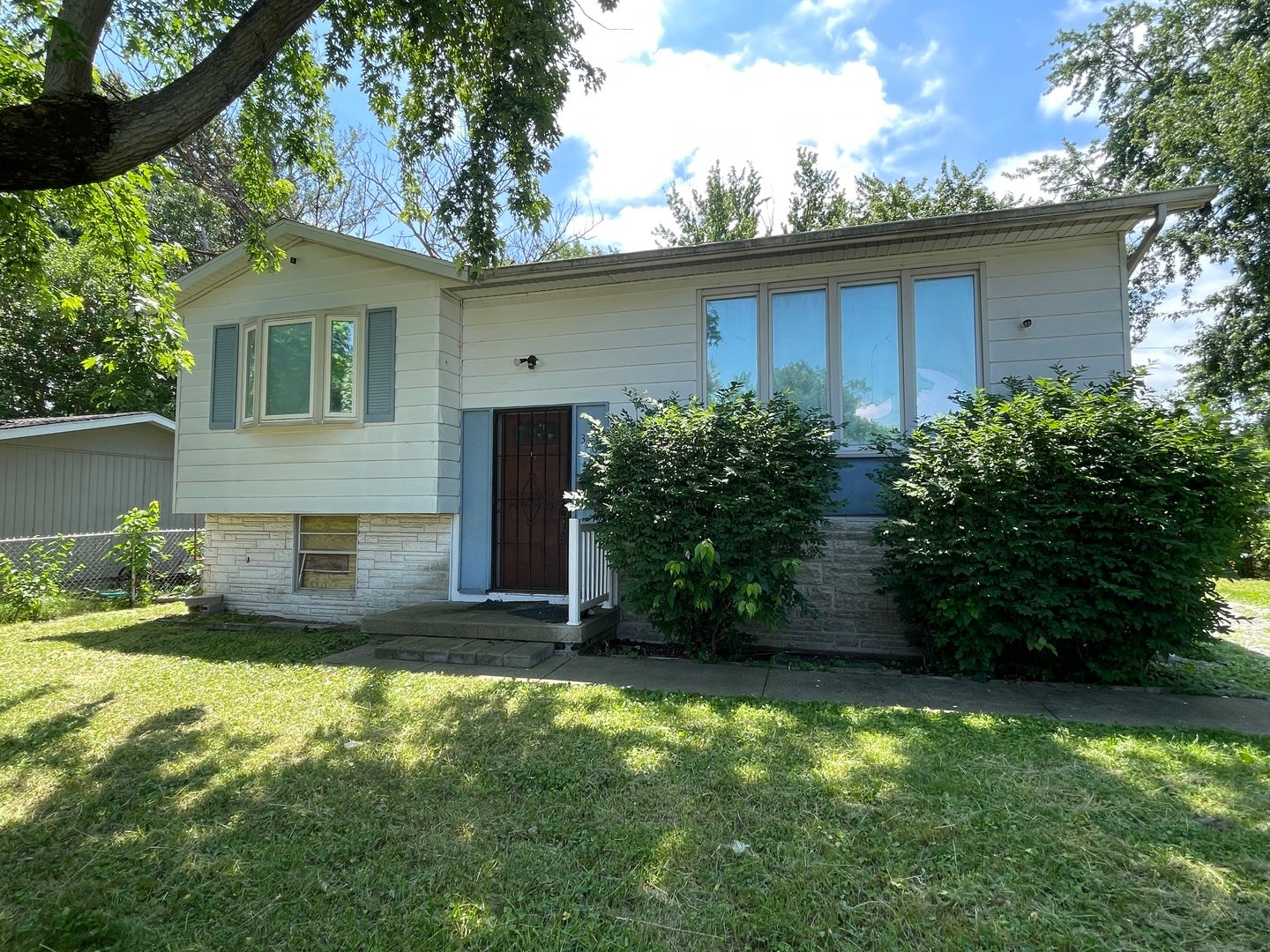 3265 Robin Drive, Decatur, IL 62526 — photo 3
