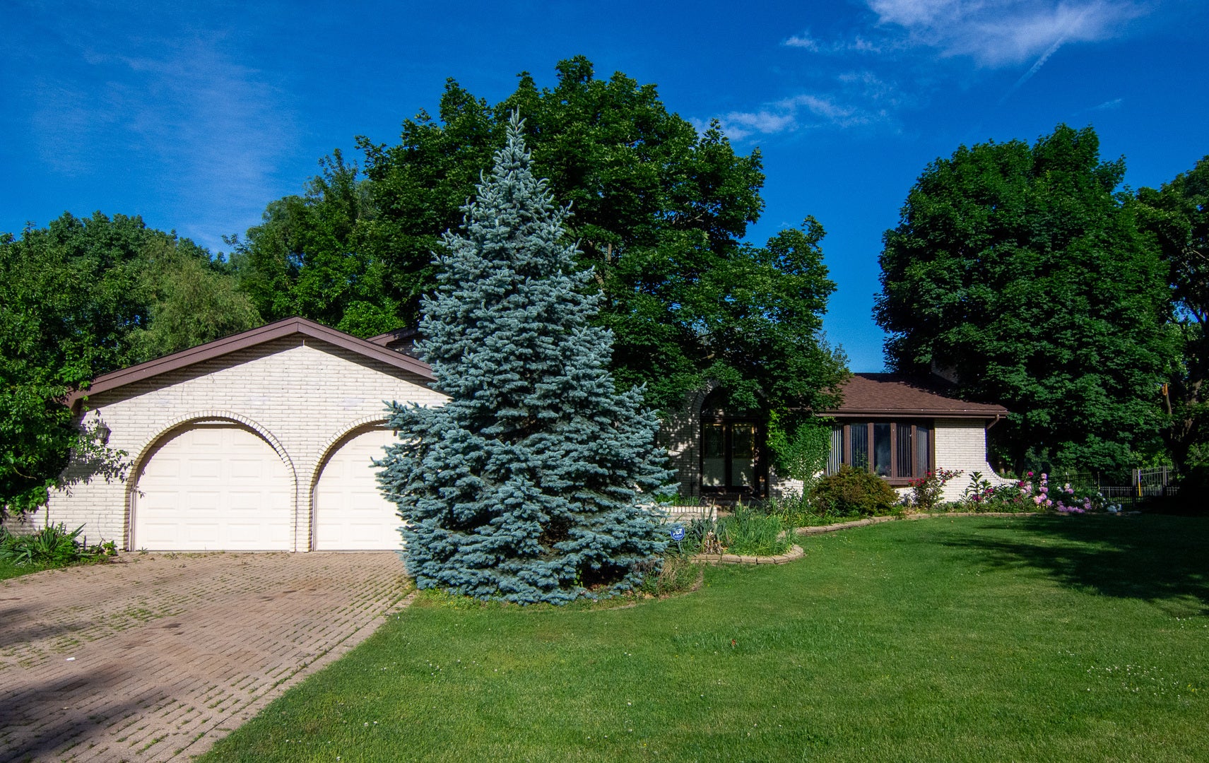 8408 Lakeside Drive — photo