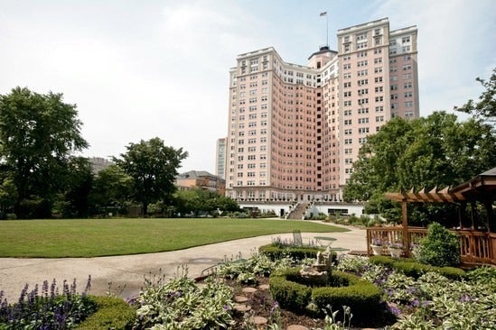 5555 N Sheridan Road 515 — photo