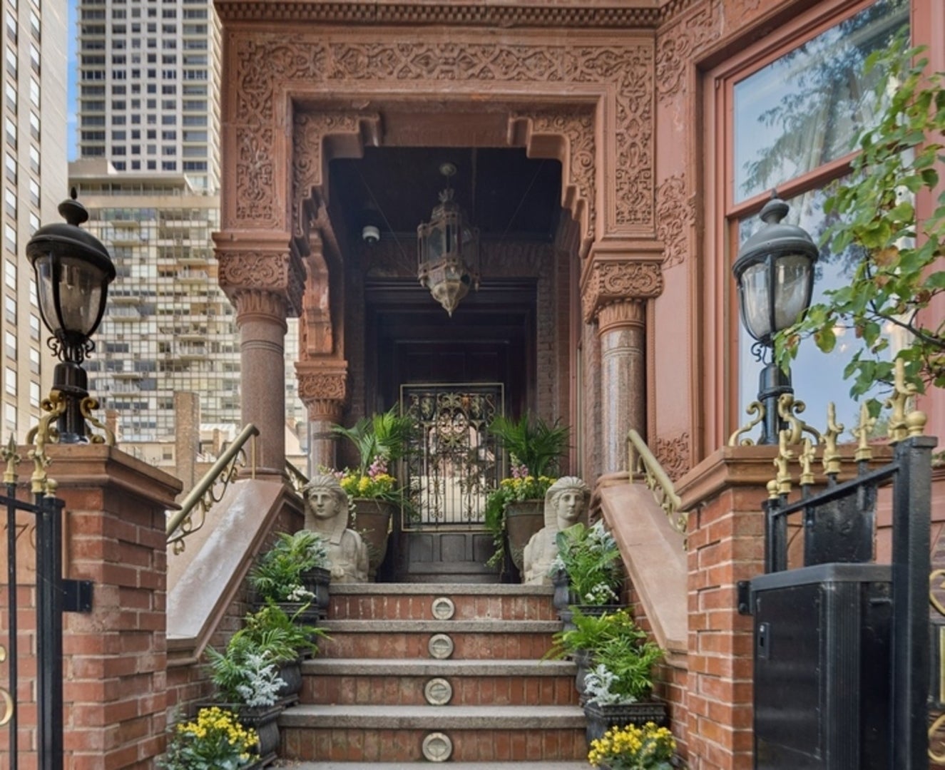 79 E Cedar Street — photo