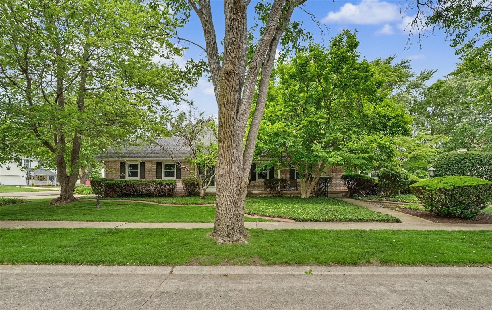 204 E Willard Street — photo
