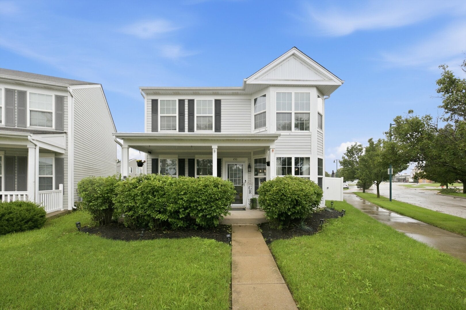 450 Victoria Circle — photo