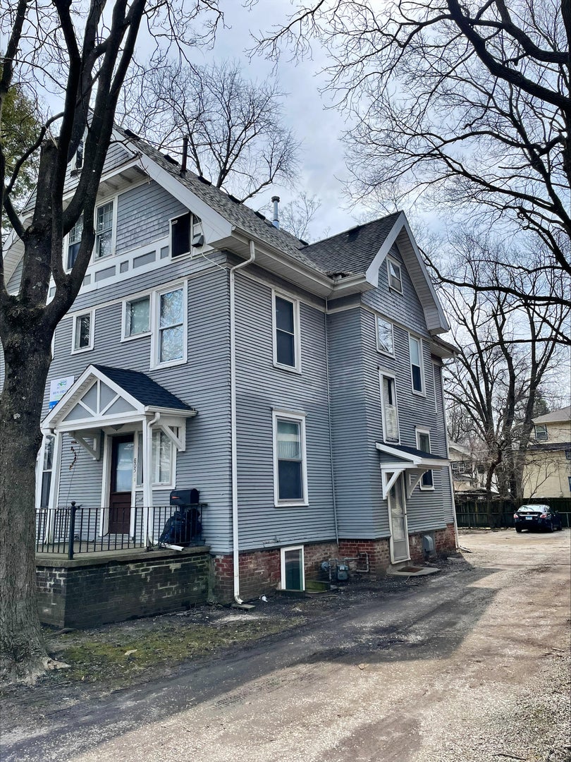 805 W Oregon Street — photo