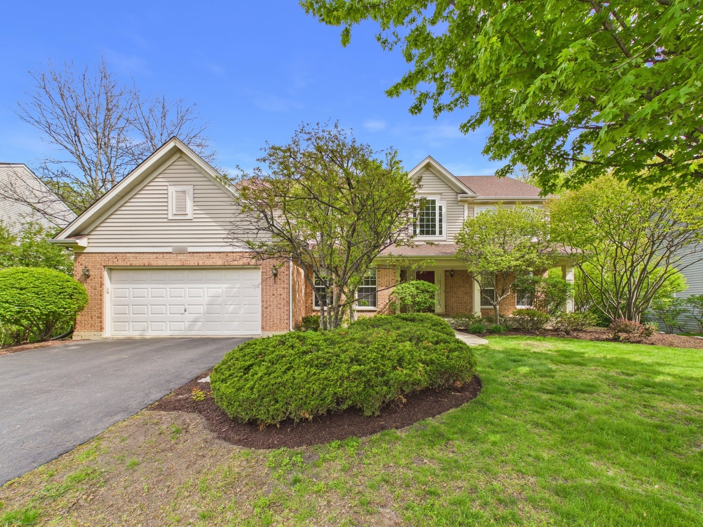 7486 Abbey Road — photo