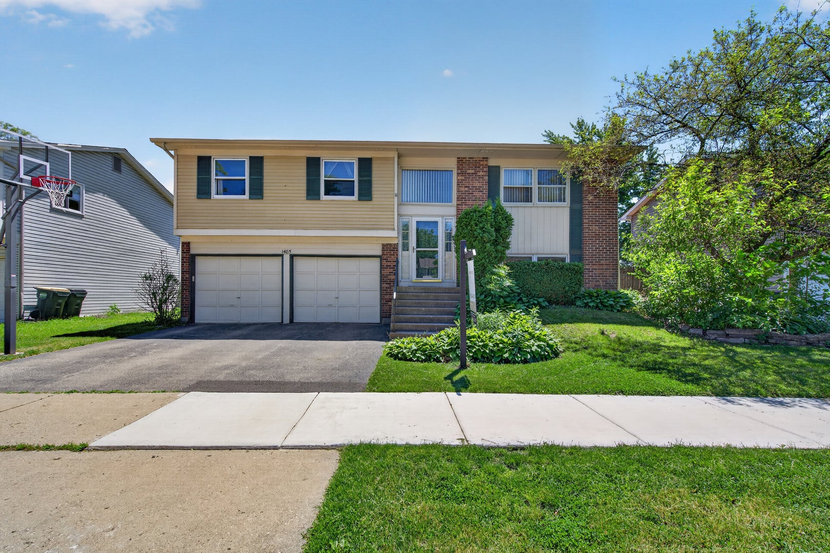 1485 Westbury Drive — photo