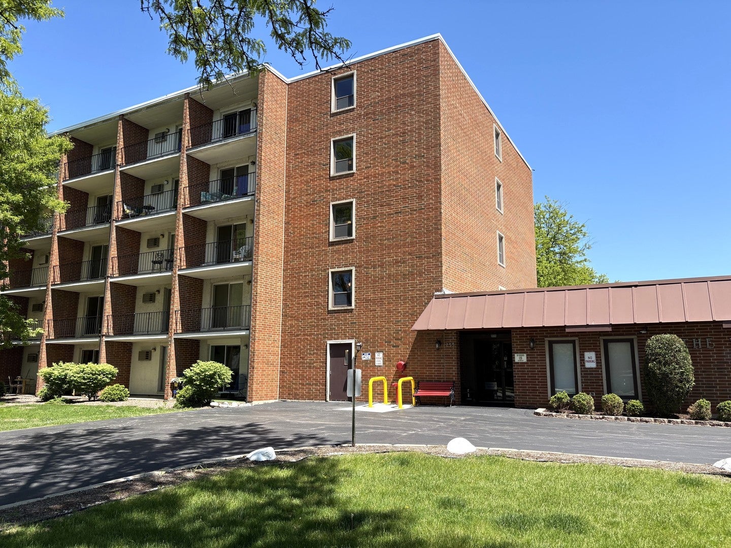255 S West Avenue 403 — photo