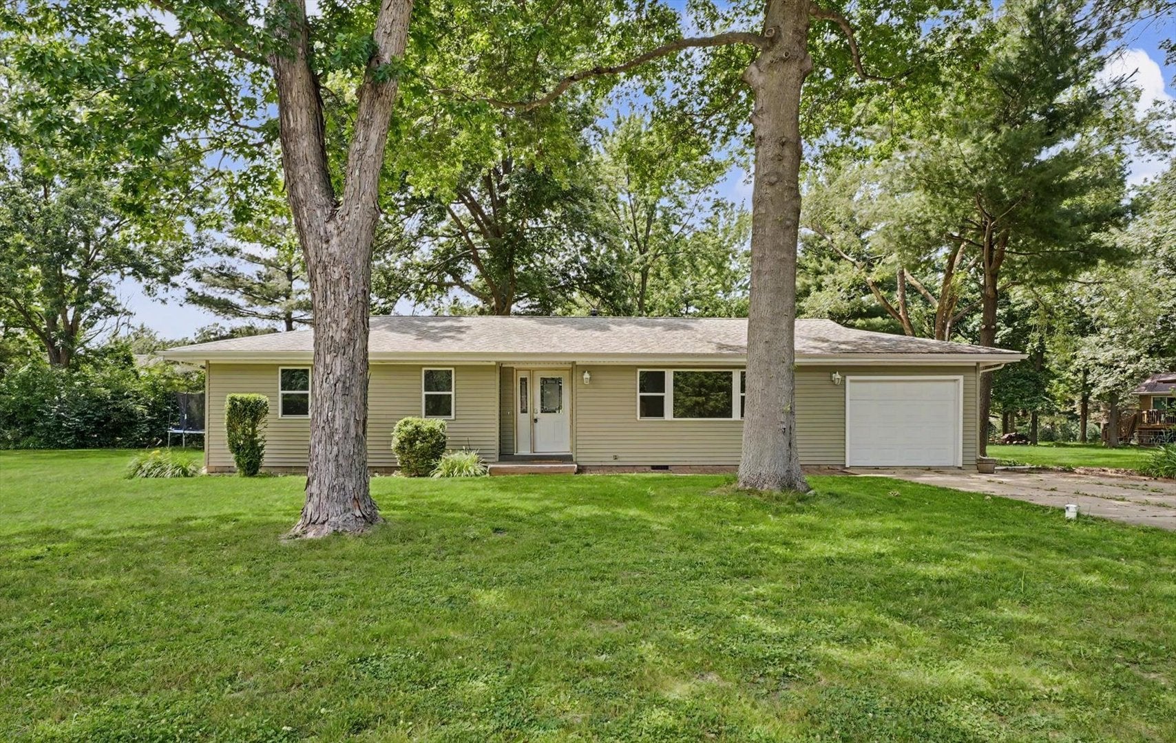 103 Dakota Drive — photo