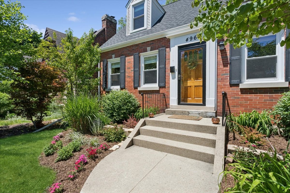 496 Longcommon Road, Riverside, IL 60546 — photo 3